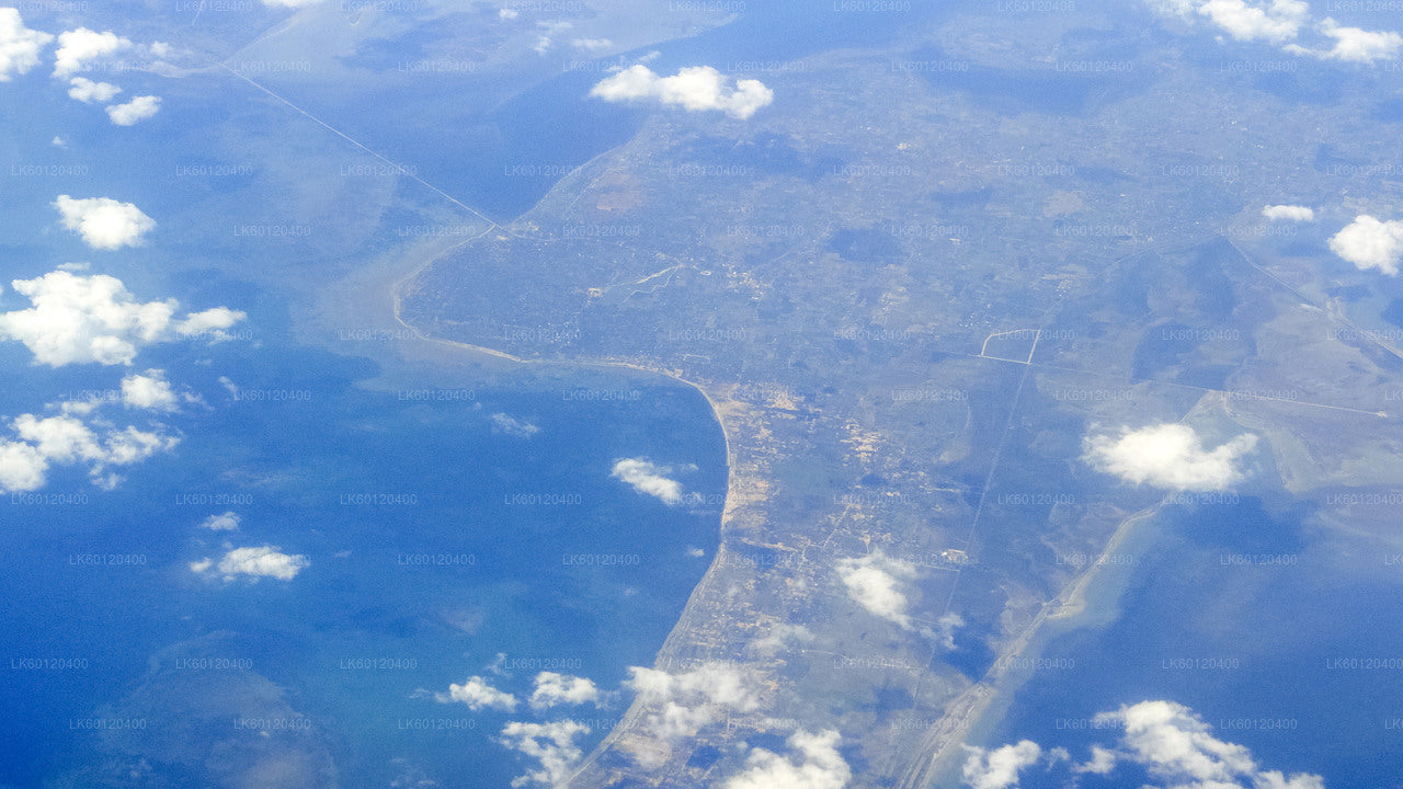 ジャフナから見たデルフト島とヴェラナイ島