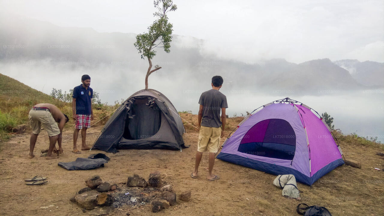 ワンゲディカンダでのキャンプとコロンボ発バンバラカンダ滝へのハイキング（2日間）