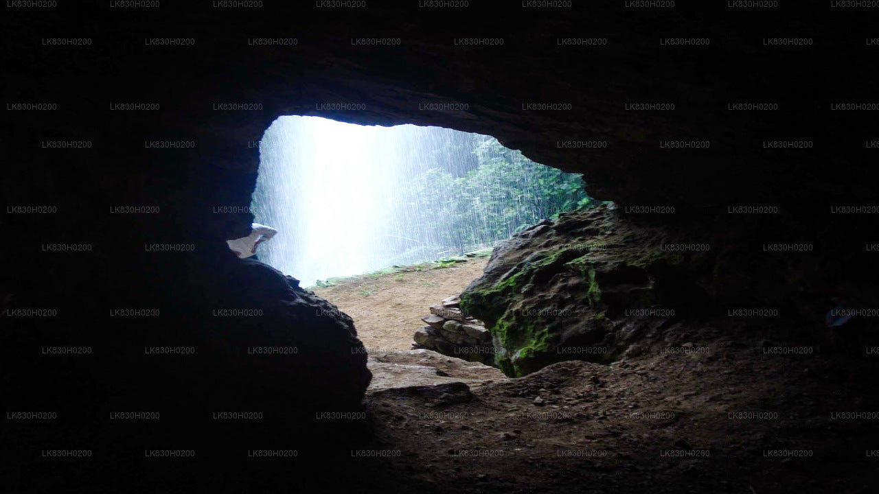 コロンボからベリレナ洞窟を探検