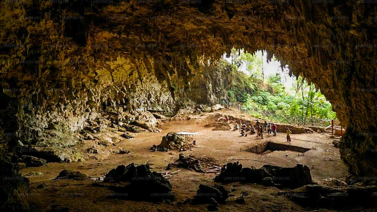 キトゥルガラからベレレナ洞窟を探索